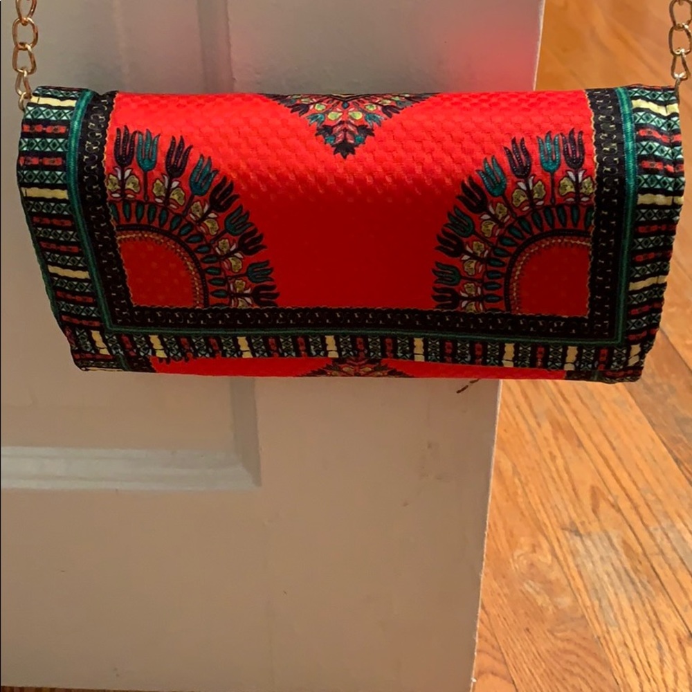 Printed bag on a chain